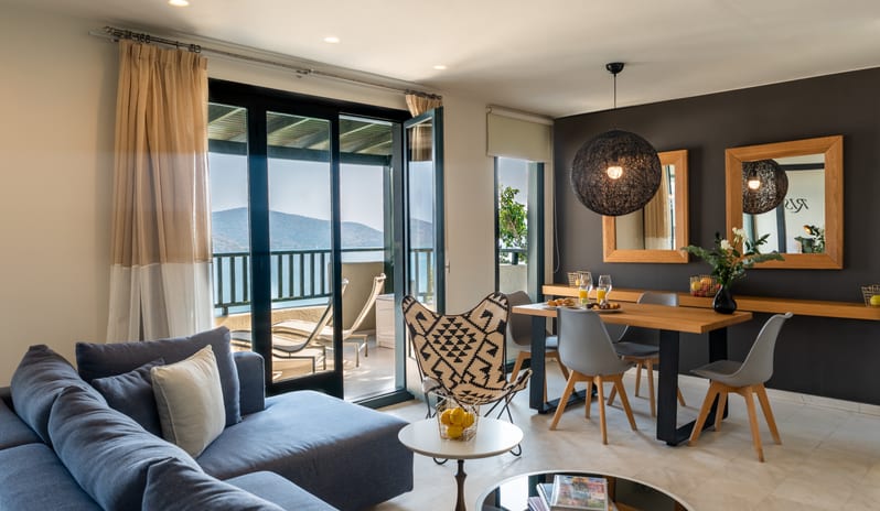 Sapphire Cozy Suite Living Room